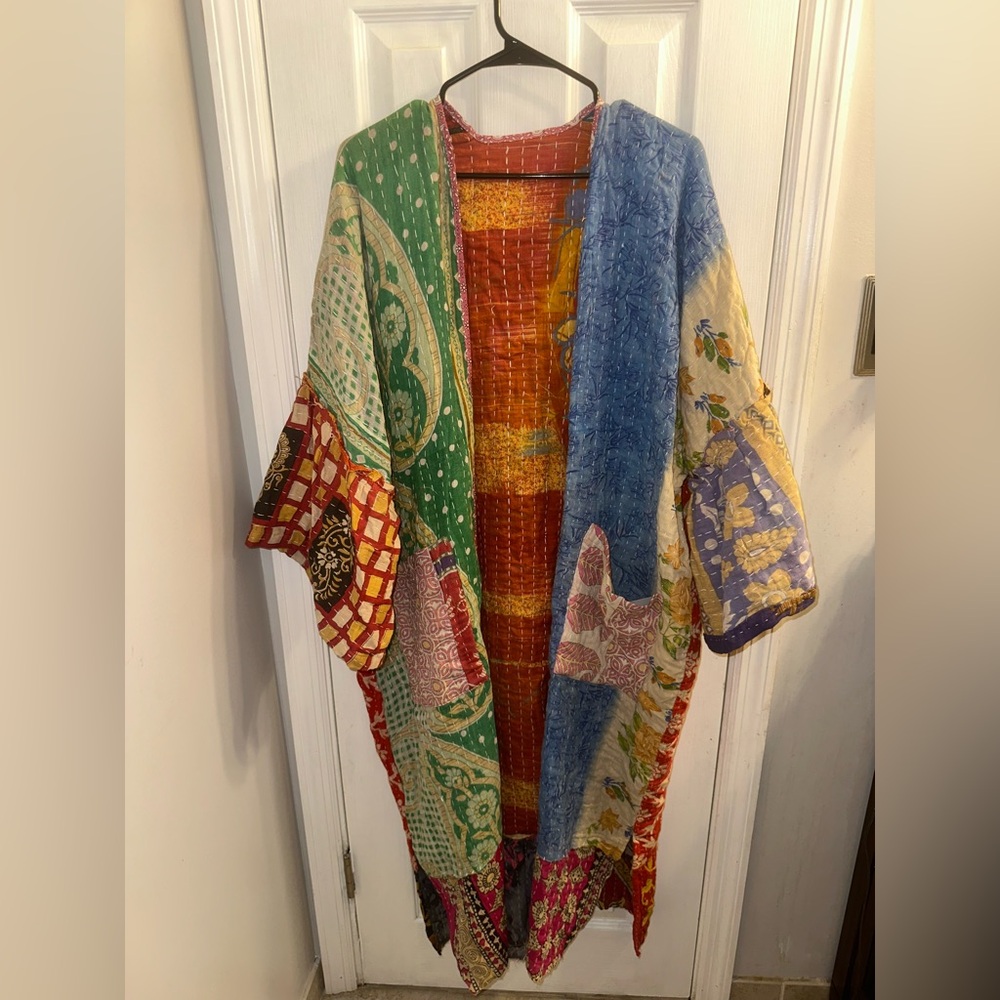 Rahab’s Rope Reversible Kantha Patchwork Kimono Robe - Picture 6 of 12